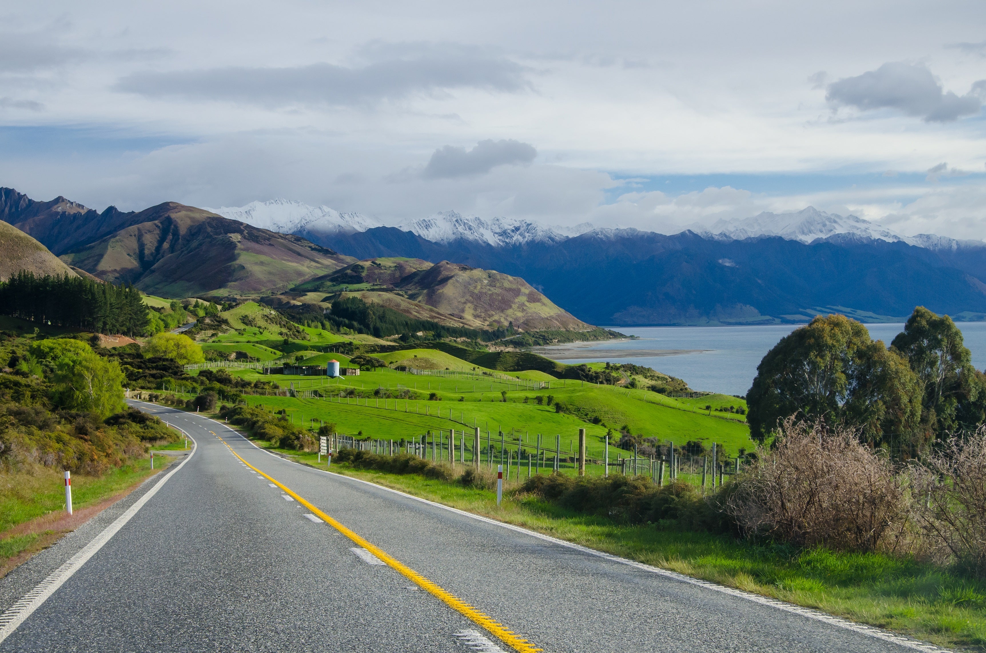 PACKING LIST FOR NEW ZEALAND SUMMER: ESSENTIALS FOR OUTDOOR ADVENTURES AND URBAN EXPLORATIONS