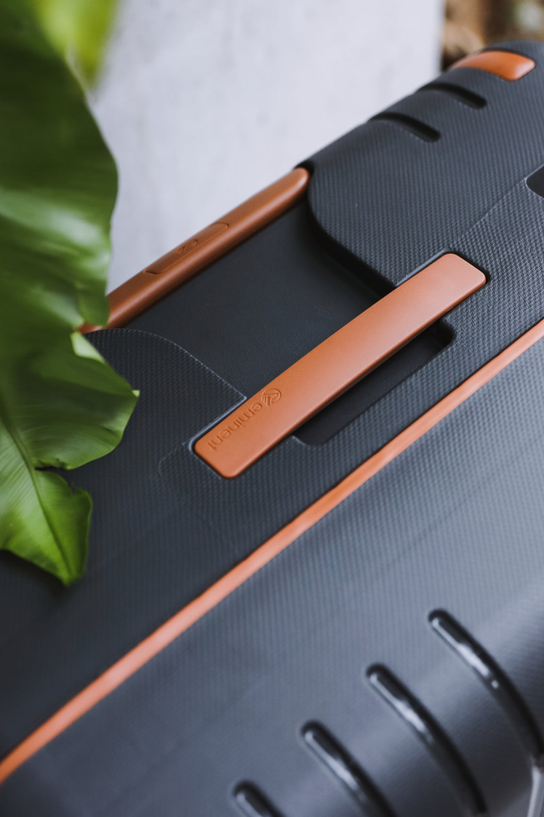 Vertica - Medium / Black