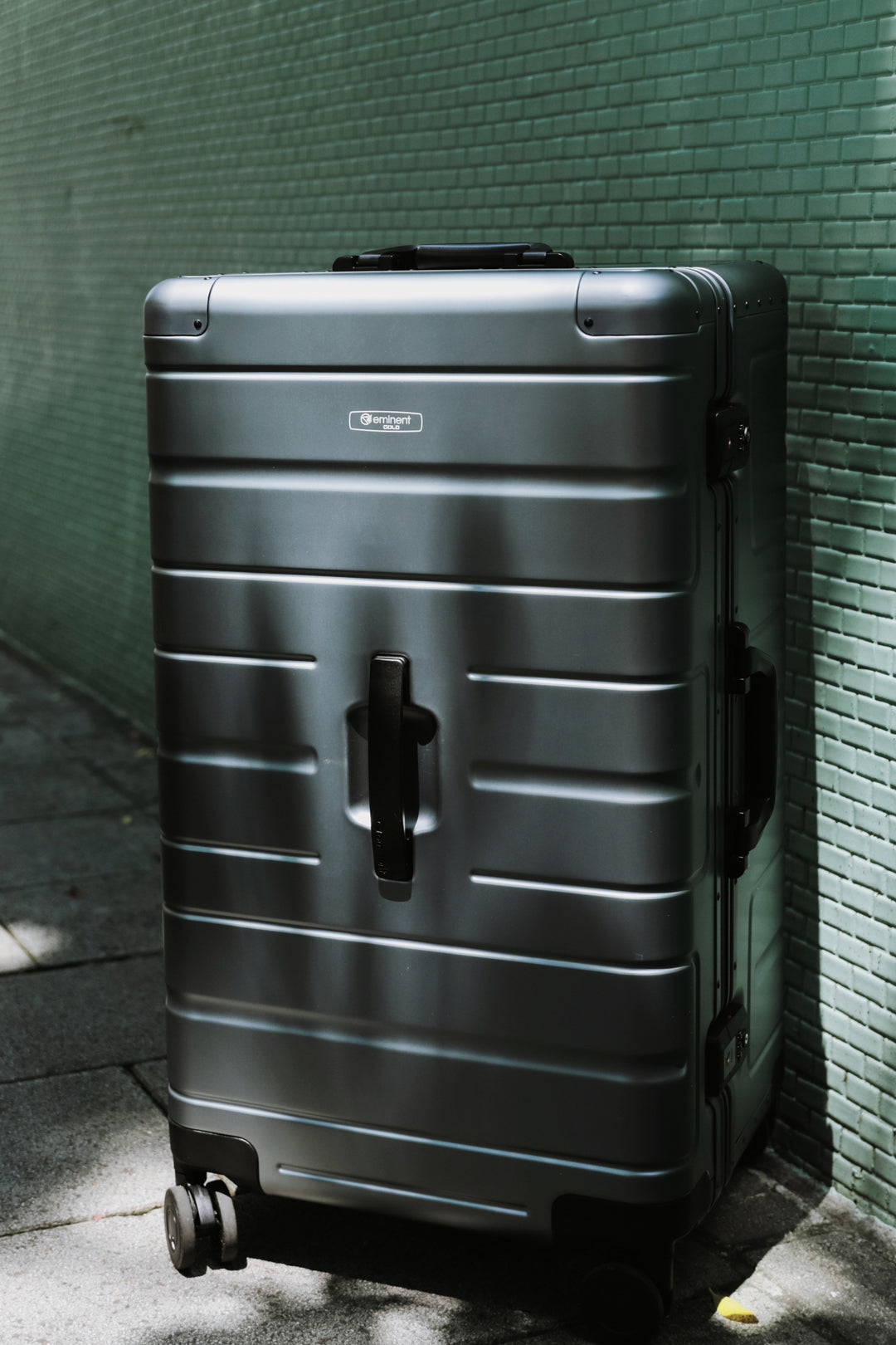 Athens - Trunk / Black Aluminum