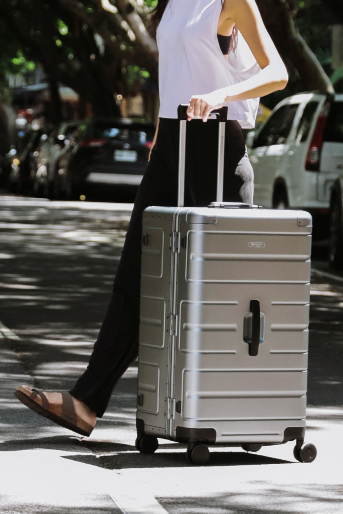 Athens - Trunk / Black Aluminum