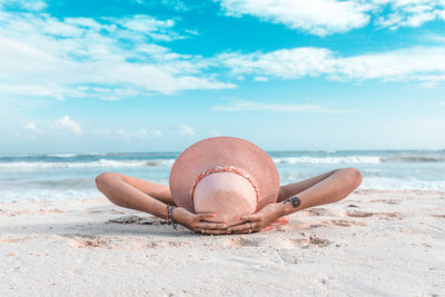 Najlepsza lista rzeczy do spakowania na idealne wakacje na plaży