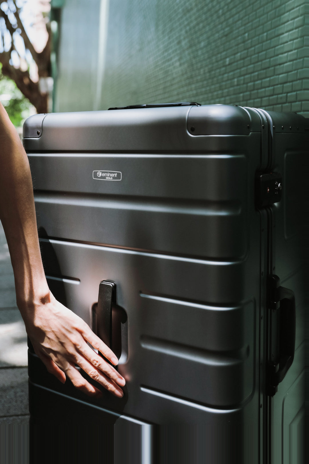 Athens - Trunk / Aluminium 
