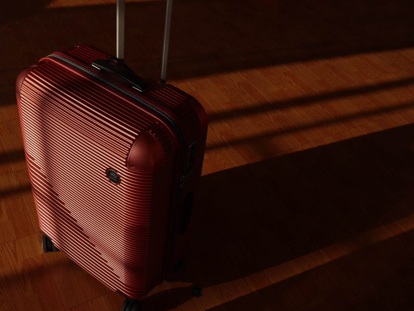 Eminent travel suitcase