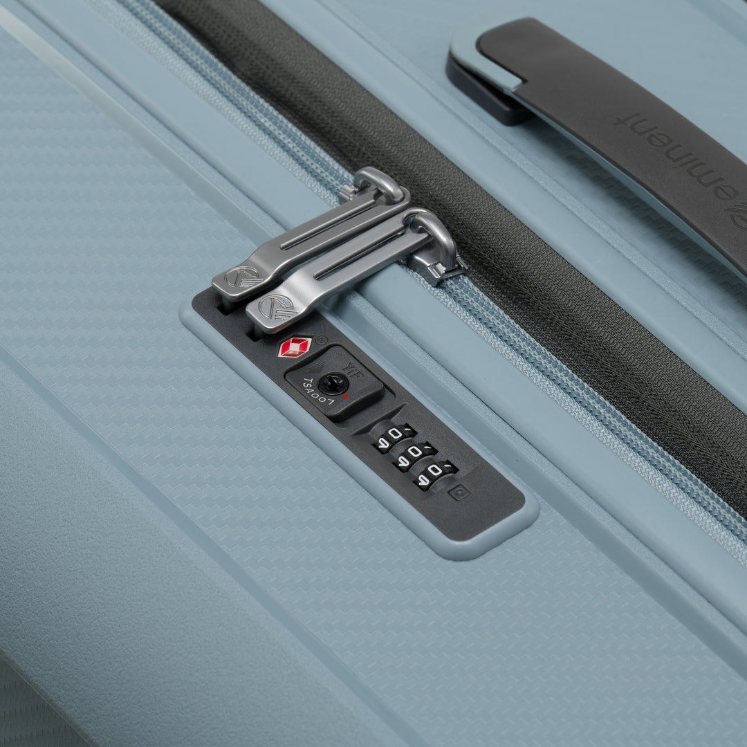 Aegis - Large (Expandable) / Light Blue/Black